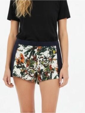Club Monaco "Liz" Tropical Floral Colorblock Chino Shorts - Women's Size 4